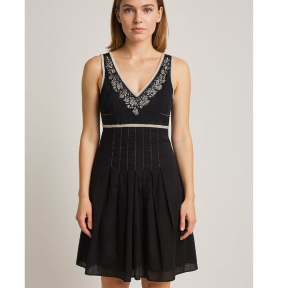 Peruvian Connection Cotton Pleated Embellished Dress Size 4 EUC - Picture 1 of 5